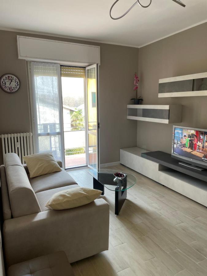 Casa Iris Apartment Rozzano Bagian luar foto