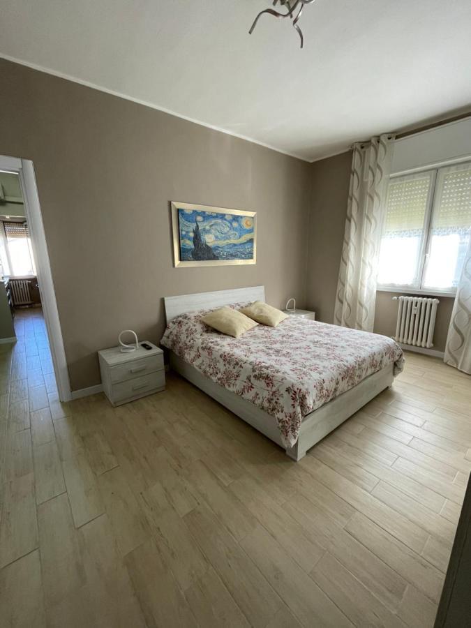 Casa Iris Apartment Rozzano Bagian luar foto