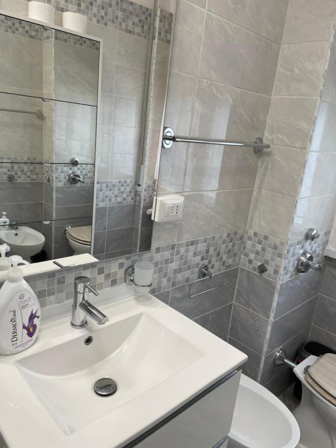 Casa Iris Apartment Rozzano Bagian luar foto