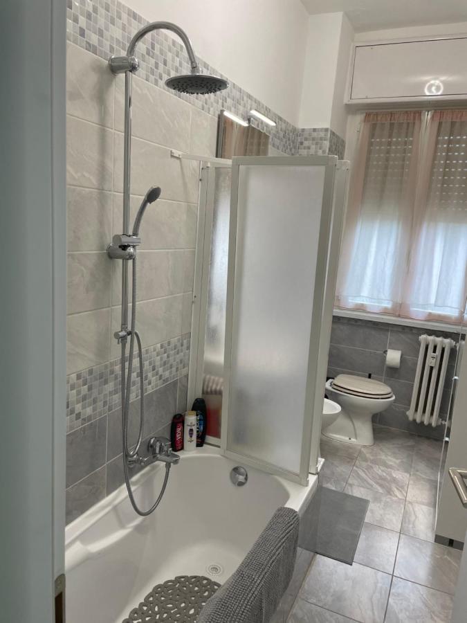 Casa Iris Apartment Rozzano Bagian luar foto