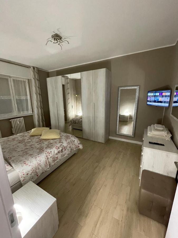 Casa Iris Apartment Rozzano Bagian luar foto