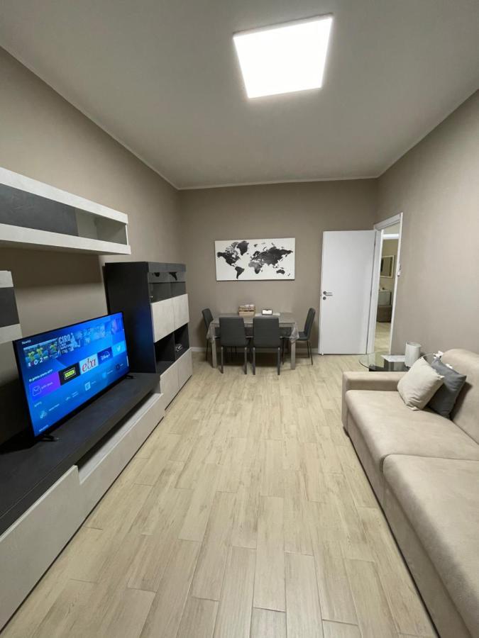 Casa Iris Apartment Rozzano Bagian luar foto