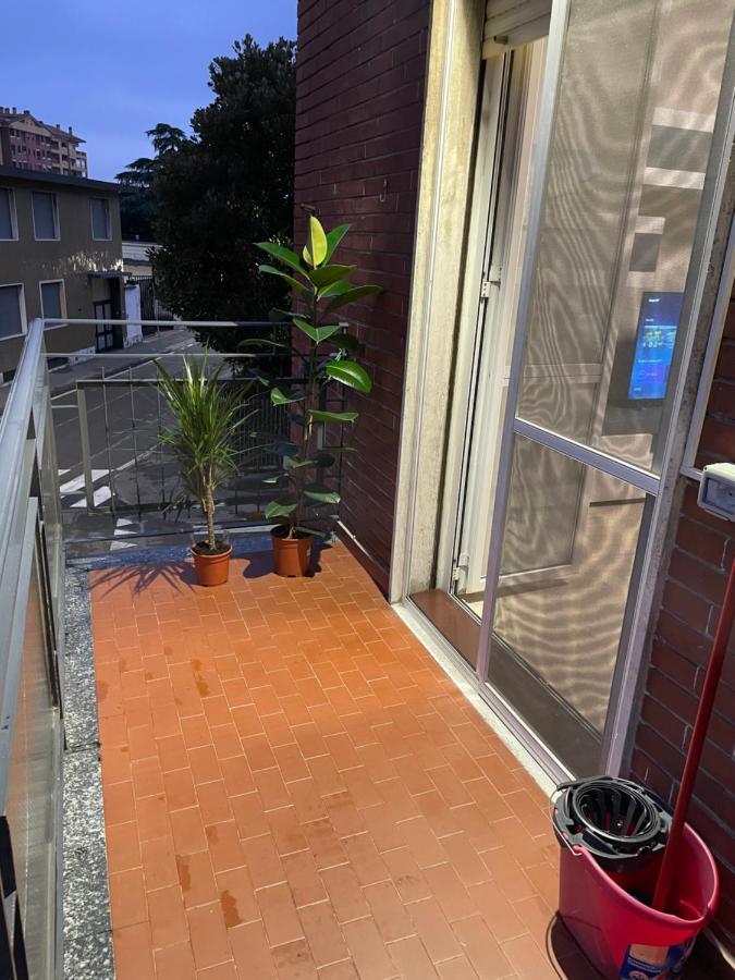 Casa Iris Apartment Rozzano Bagian luar foto